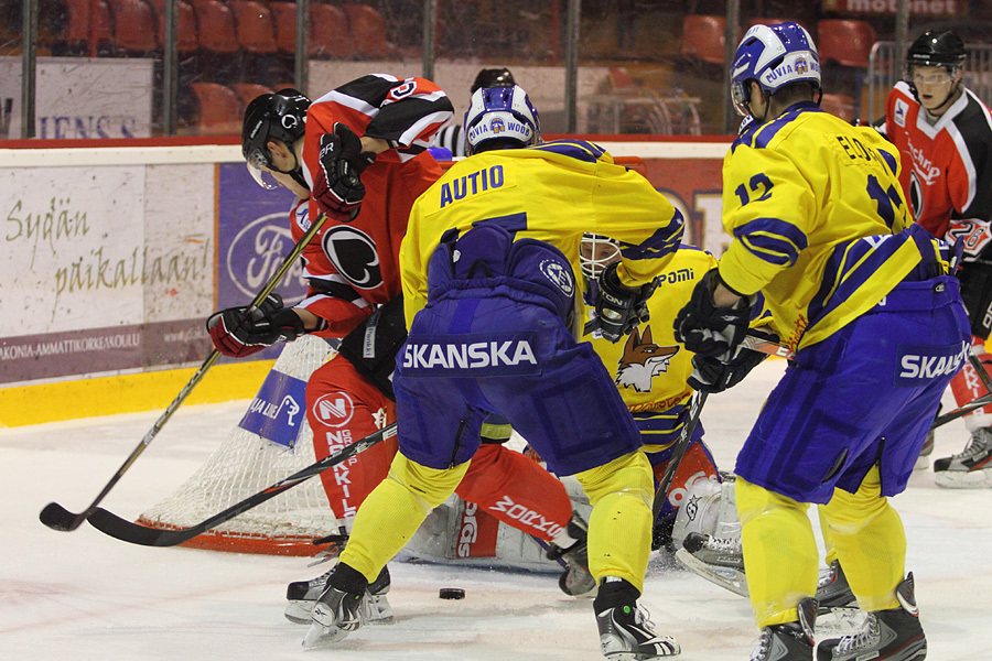 12.10.2011 - (Ässät A-Lukko A)