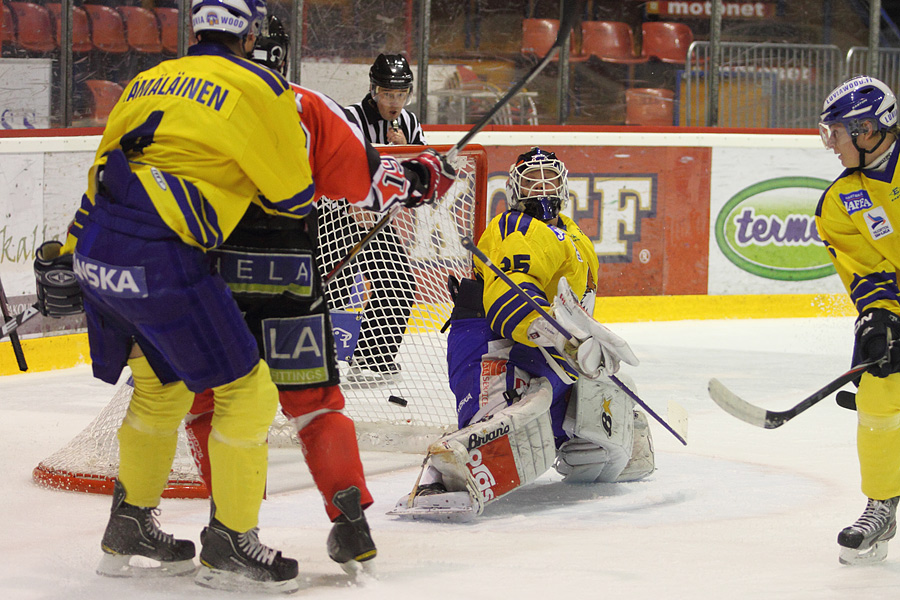 12.10.2011 - (Ässät A-Lukko A)