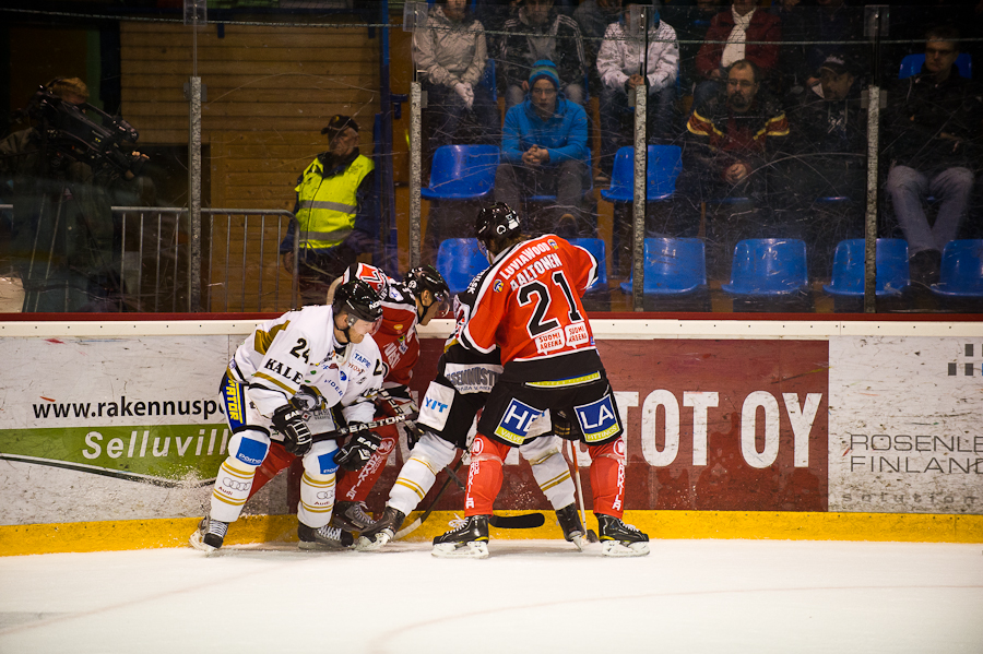 14.10.2011 - (Ässät-Kärpät)