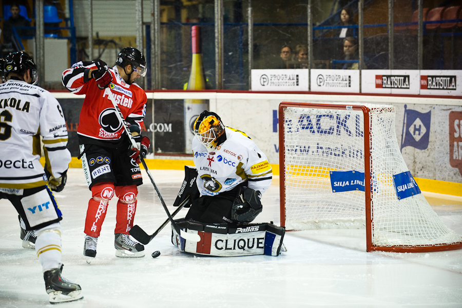 14.10.2011 - (Ässät-Kärpät)