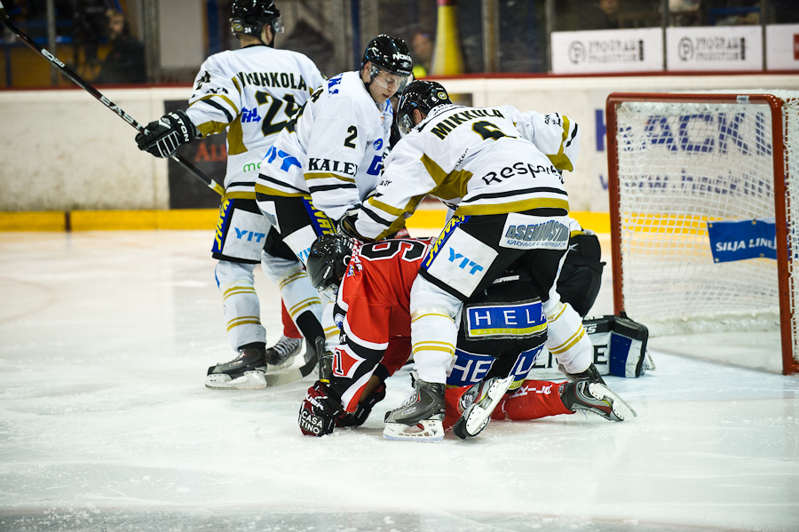 14.10.2011 - (Ässät-Kärpät)