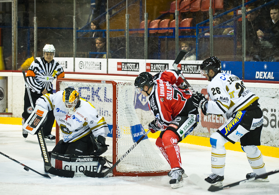 14.10.2011 - (Ässät-Kärpät)