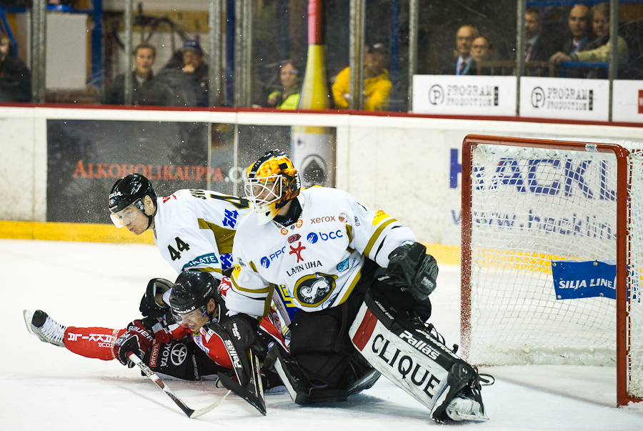 14.10.2011 - (Ässät-Kärpät)