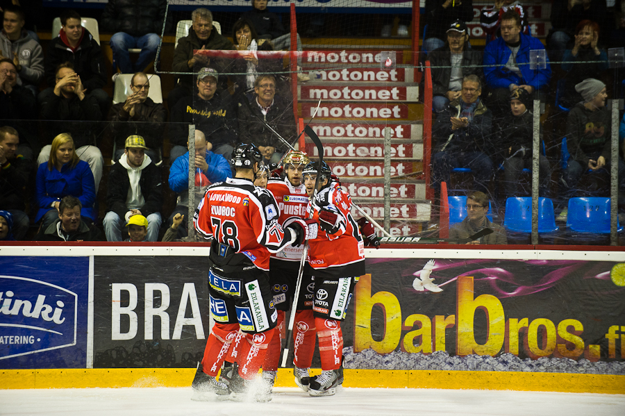 14.10.2011 - (Ässät-Kärpät)