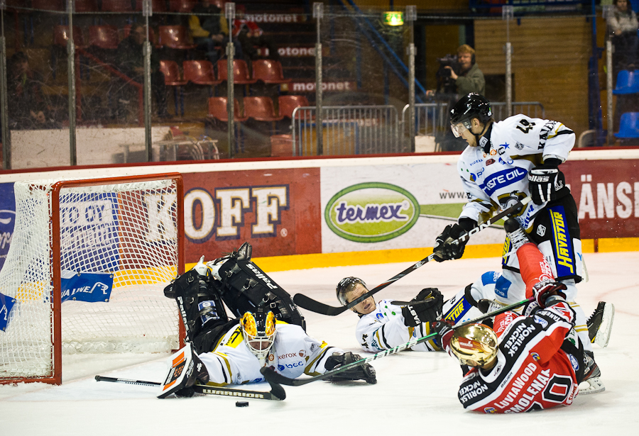 14.10.2011 - (Ässät-Kärpät)