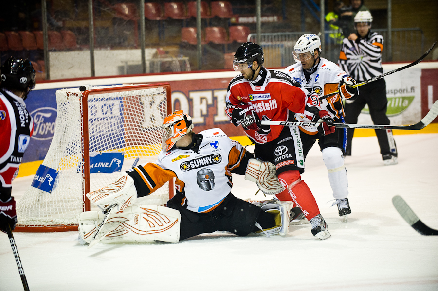 18.10.2011 - (Ässät-HPK)