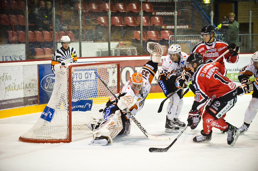 18.10.2011 - (Ässät-HPK)