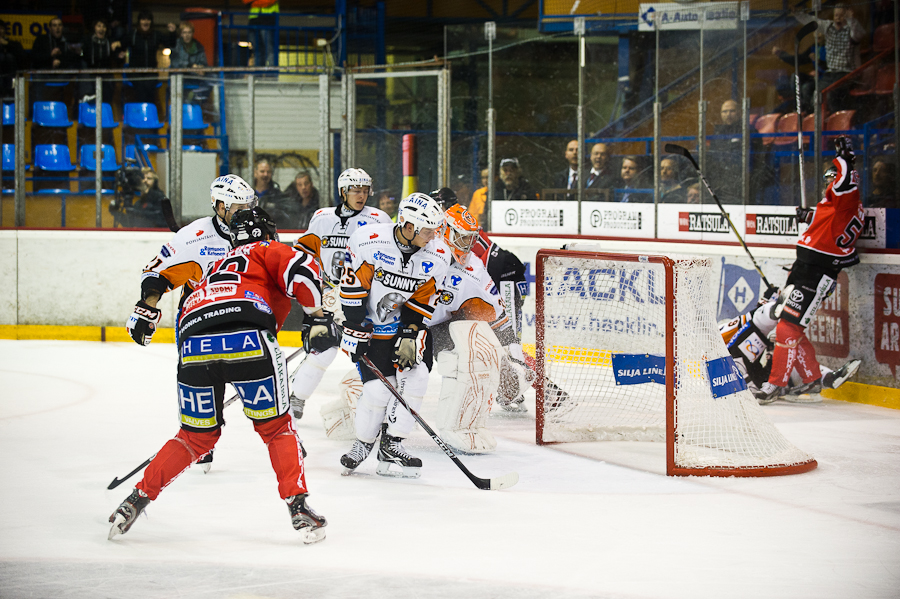 18.10.2011 - (Ässät-HPK)