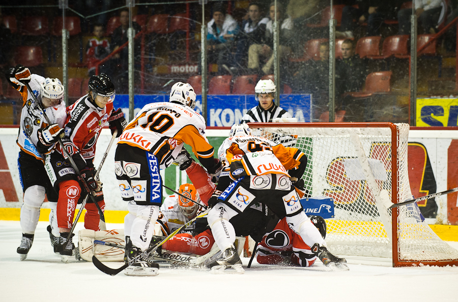 18.10.2011 - (Ässät-HPK)