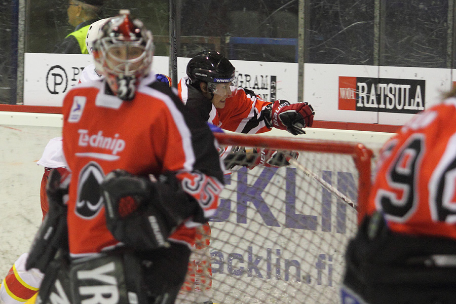 8.10.2011 - (Ässät A-Jokerit A)