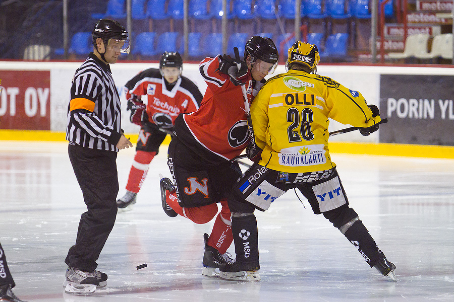 22.10.2011 - (Ässät A-KalPa A)