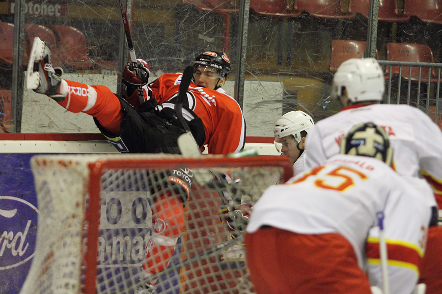 18.1.2012 - (Ässät A-Jokerit A)