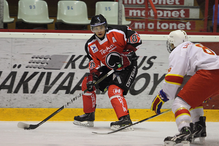 18.1.2012 - (Ässät A-Jokerit A)