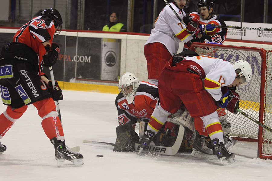 18.1.2012 - (Ässät A-Jokerit A)