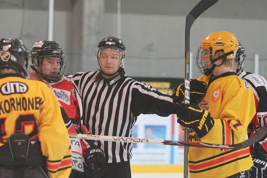 22.1.2012 -  (Ässät B-KalPa B)