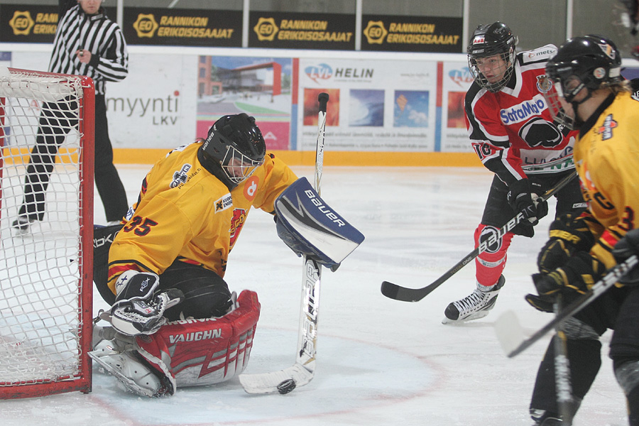 22.1.2012 -  (Ässät B-KalPa B)