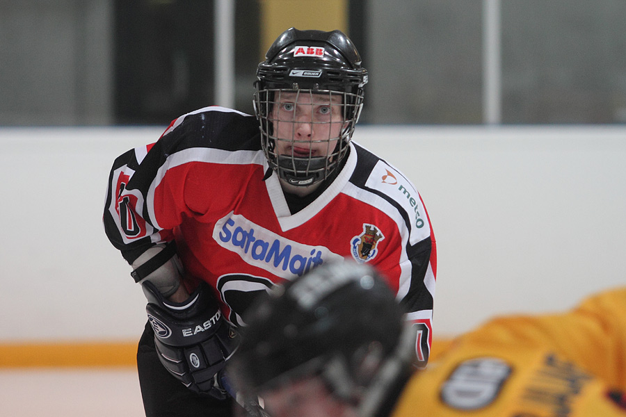 22.1.2012 -  (Ässät B-KalPa B)