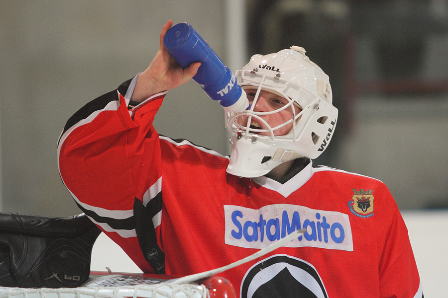 22.1.2012 -  (Ässät B-KalPa B)