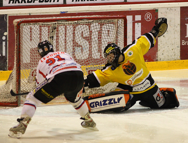 20.2.2010 - (Kärpät-UKP)