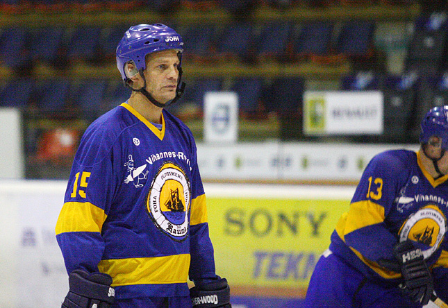 8.1.2011 - (Lukko Alumni-TPS Alumni)