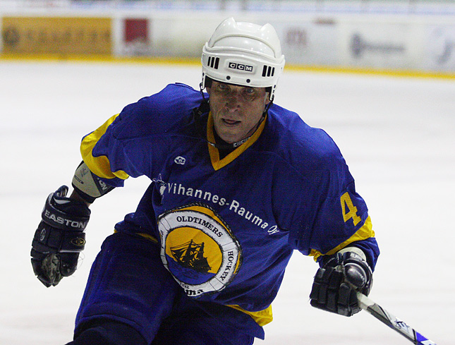 8.1.2011 - (Lukko Alumni-TPS Alumni)