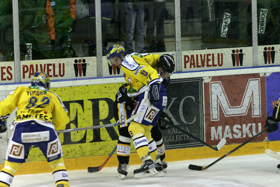 13.10.2004 - (Lukko-Kärpät)