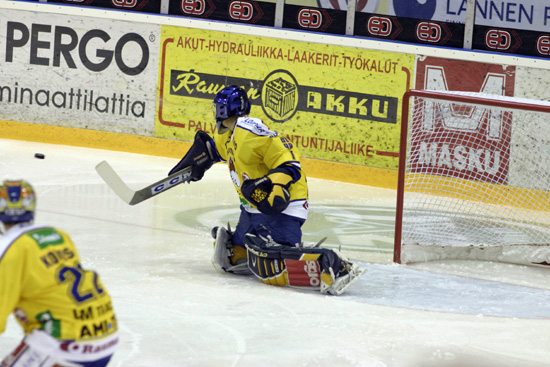 13.10.2004 - (Lukko-Kärpät)