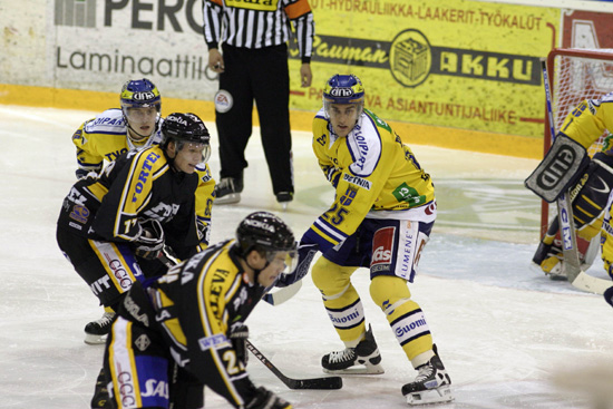 13.10.2004 - (Lukko-Kärpät)