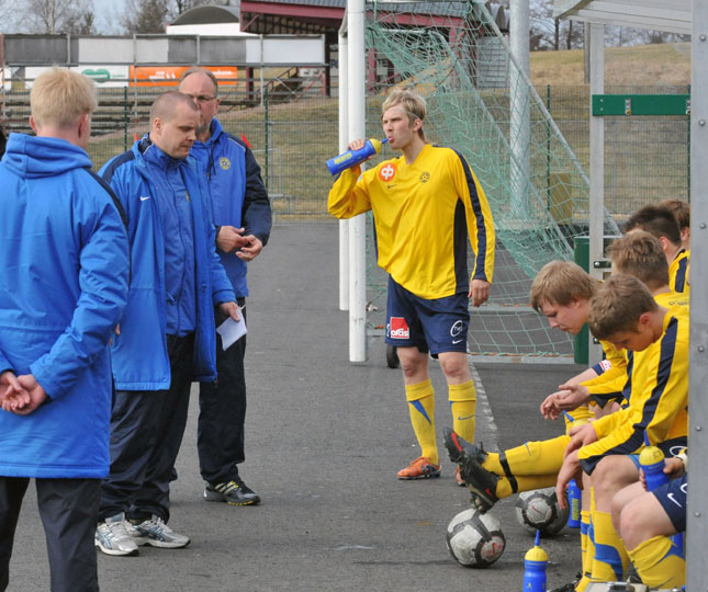 21.4.2011 - (FC PoPa-Pallo-Iirot)