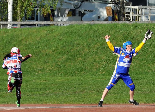 18.5.2011 - (Lukko N-Pesäkarhut N)