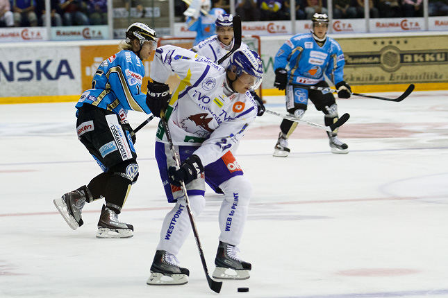 5.8.2011 - (Pelicans-Lukko)