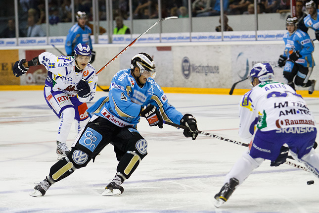 5.8.2011 - (Pelicans-Lukko)