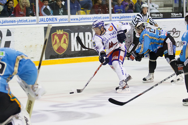 5.8.2011 - (Pelicans-Lukko)