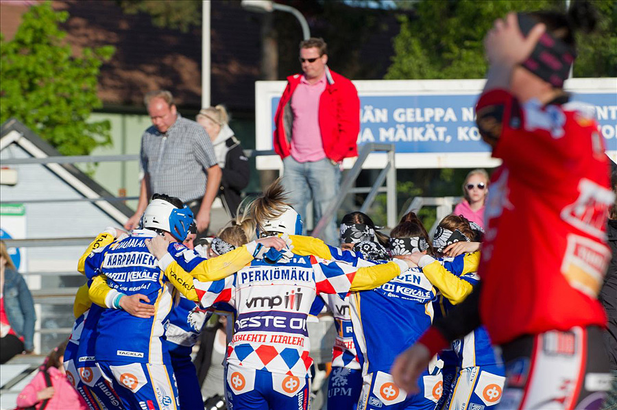 23.5.2012 - (Lukko N-Pesäkarhut N)