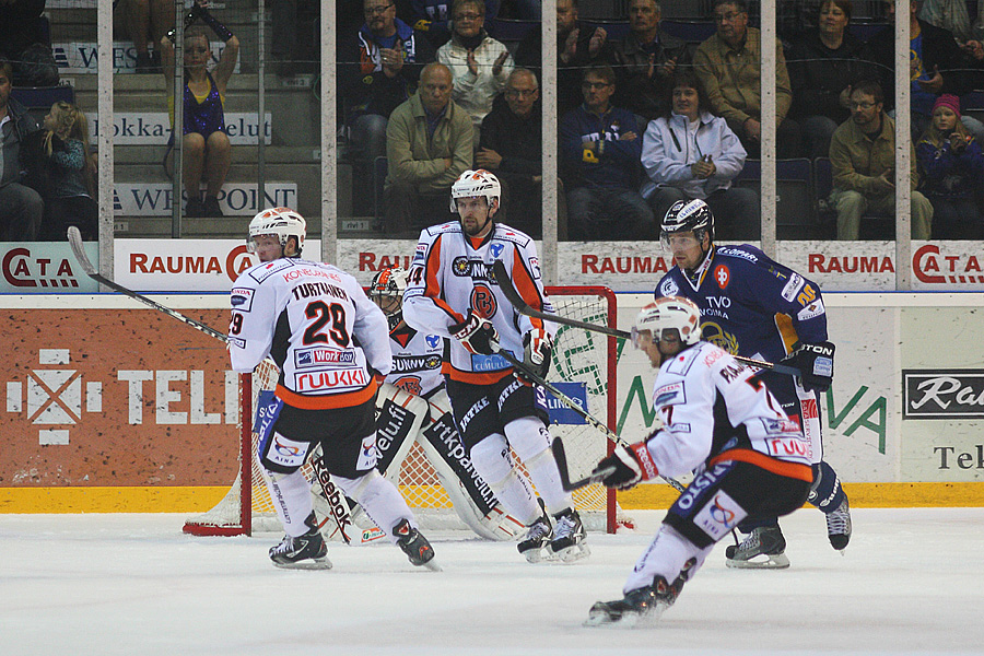 18.9.2012 - (Lukko-HPK)