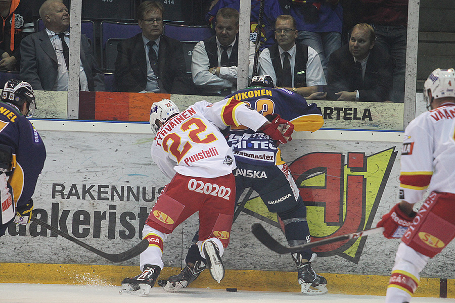 14.9.2013 - (Lukko-Jokerit)