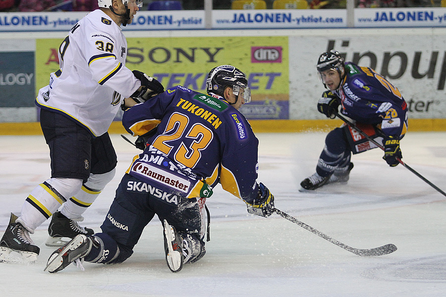 27.9.2013 - (Lukko-Blues)