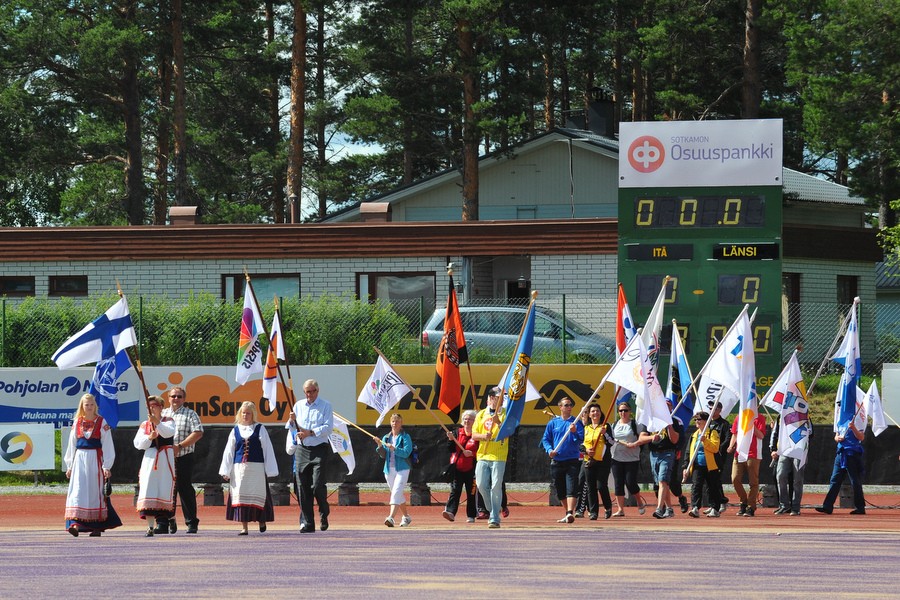 22.07.2012 - (Itä-Länsi, tenavaleirin avajaiset)