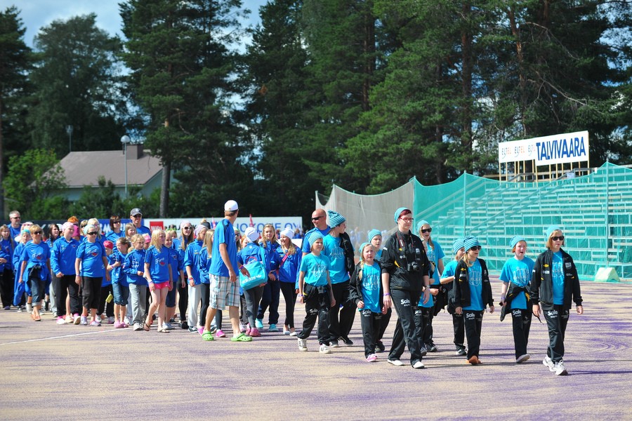 22.07.2012 - (Itä-Länsi, tenavaleirin avajaiset)