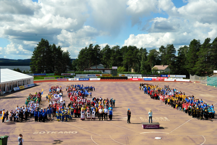 22.07.2012 - (Itä-Länsi, tenavaleirin avajaiset)