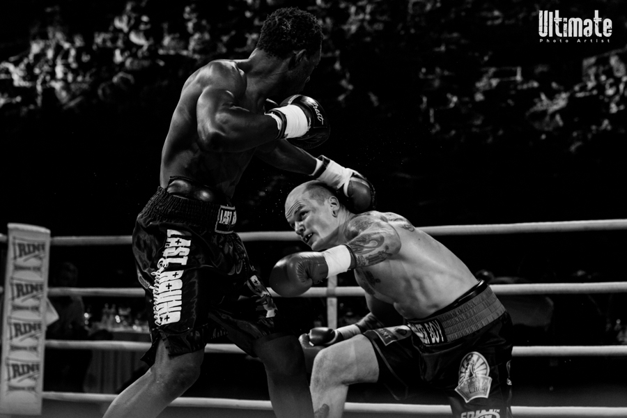 13.8.2016 Boxing Night Savonlinna: Niklas Räsänen vs Emmanuel Feuzeu