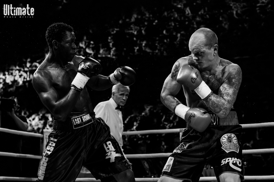 13.8.2016 Boxing Night Savonlinna: Niklas Räsänen vs Emmanuel Feuzeu