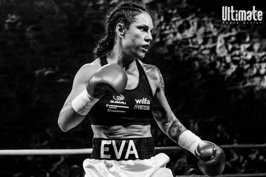 13.8.2016 Boxing Night Savonlinna: Eva Wahlström vs Jasmina Nadj