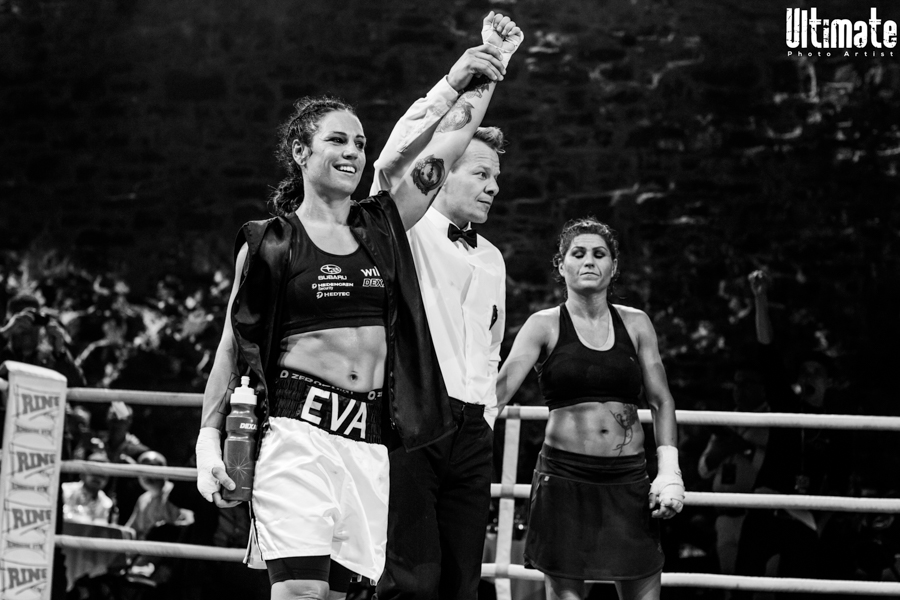 13.8.2016 Boxing Night Savonlinna: Eva Wahlström vs Jasmina Nadj