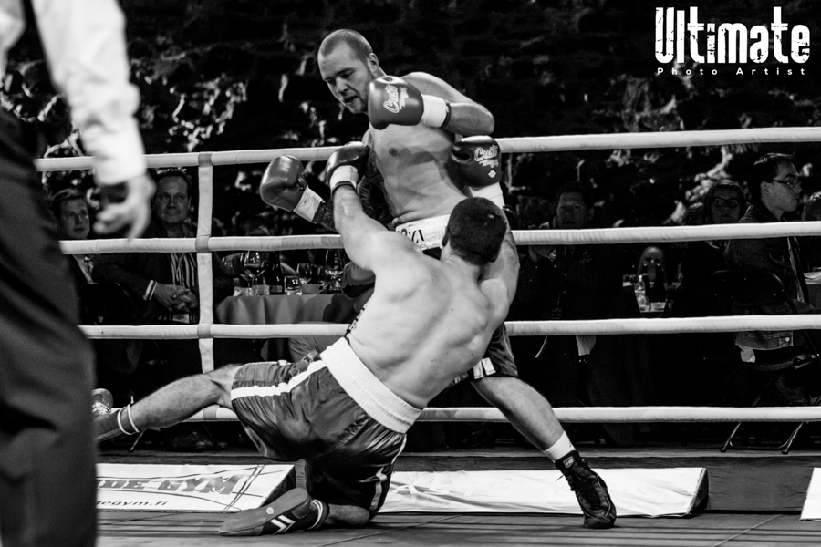 13.8.2016 Boxing Night, Savonlinna: Gennadi Mentsikainen - Radenko Kovac 