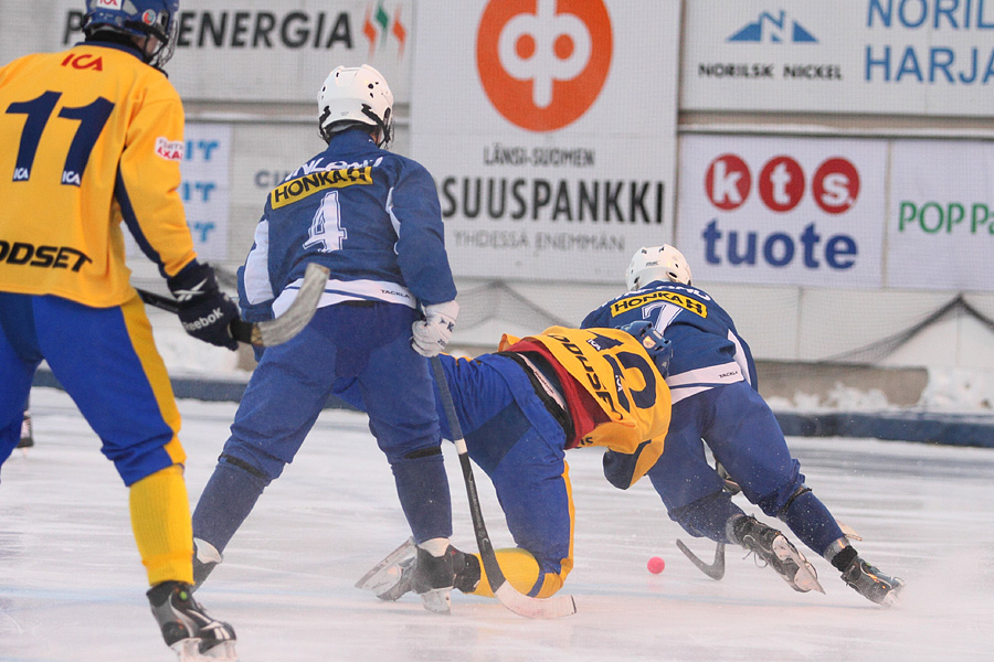 28.1.2012 - (Ruotsi U19-Suomi U19)