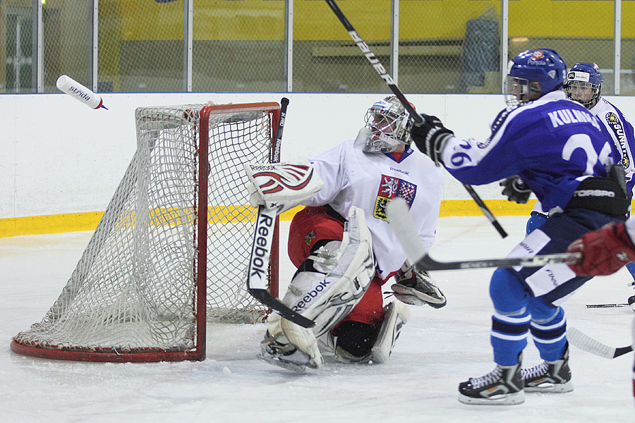 8.2.2012 - (Tsekki U18-Suomi U18)