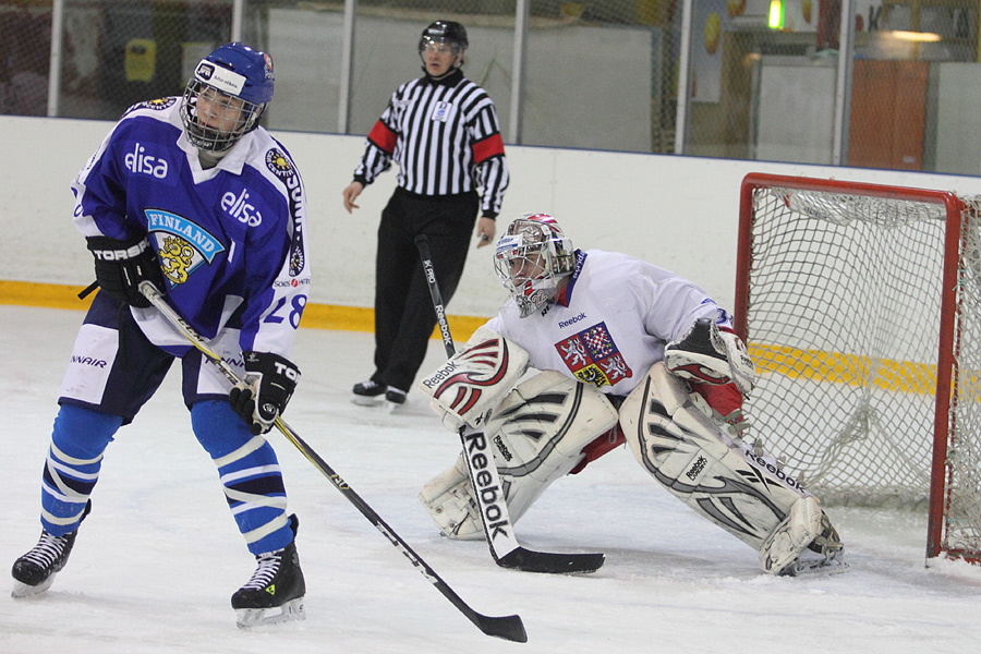 8.2.2012 - (Tsekki U18-Suomi U18)