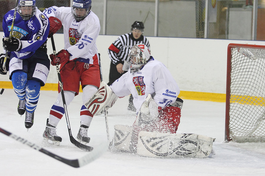 8.2.2012 - (Tsekki U18-Suomi U18)