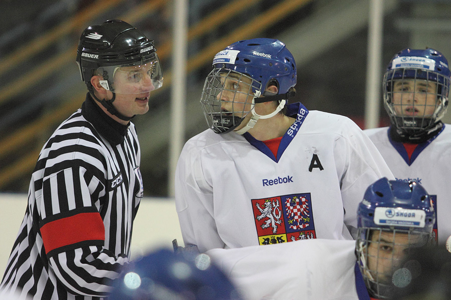 8.2.2012 - (Tsekki U18-Suomi U18)